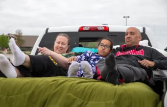 Можно ли законно сидеть в кузове пикапа в Южной Каролине? Обзор закона штата